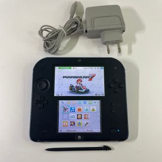Nintendo 2DS Mario Kart 7 Bundle