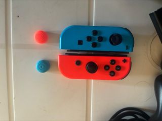 Nintendo Switch V1 – Completa+ Joypad + Custodia