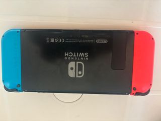 Nintendo Switch V1 – Completa+ Joypad + Custodia