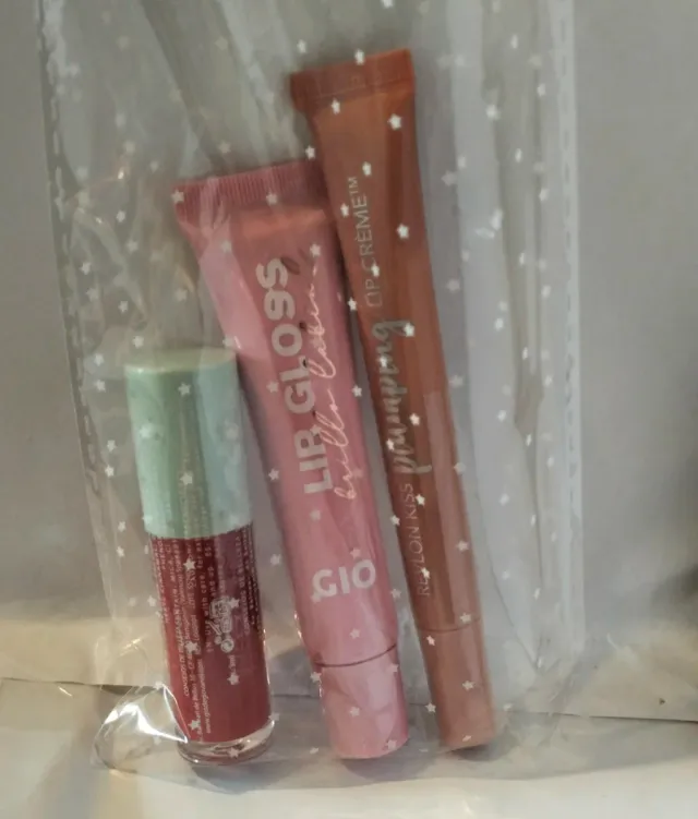 Lote 3 labiales Gio y Revlon y le due