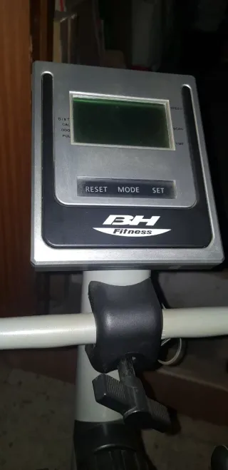 Bicicleta Estática BH Fitness