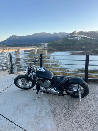 Yamaha XVS Drag Star 650 Bobber