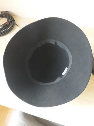 Sombrero negro mujer