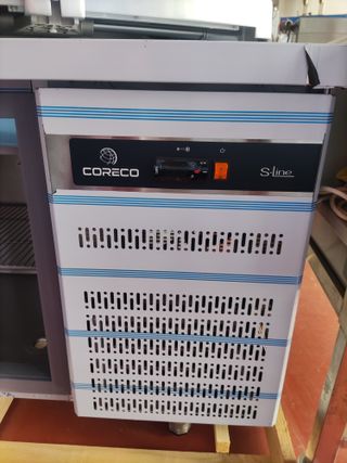Bajo mostrador Coreco 3 puertas