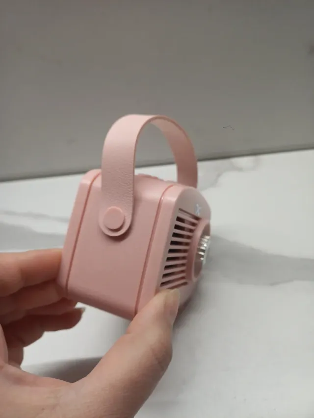 Cassa Bluetooth piccola rosa