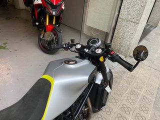 HUSQVARNA 701 VITPILEN