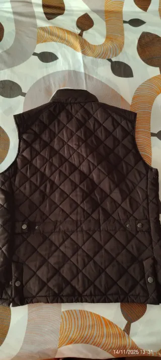 Chaleco acolchado marrón