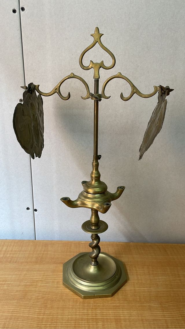 Candelabro/Lámpara de latón antiguo
