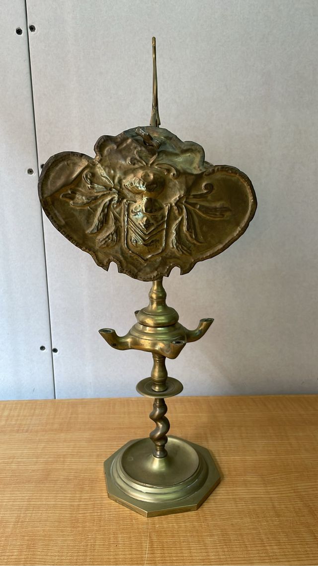 Candelabro/Lámpara de latón antiguo