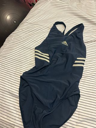 Bañador Adidas azul con 3 rayas