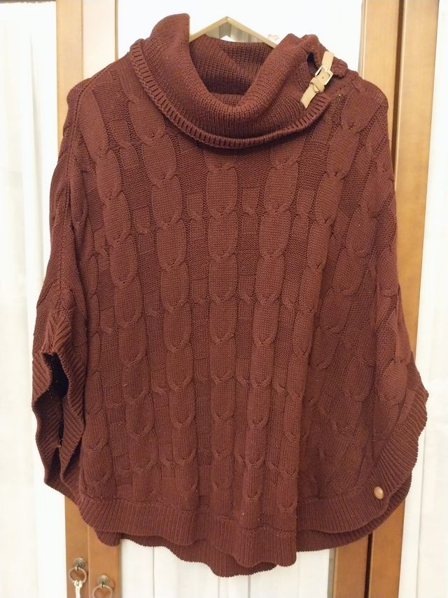 Jersey cuello vuelto tipo poncho