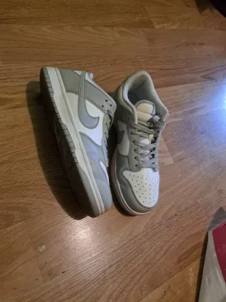 Nike Bambas Grises y Blancas