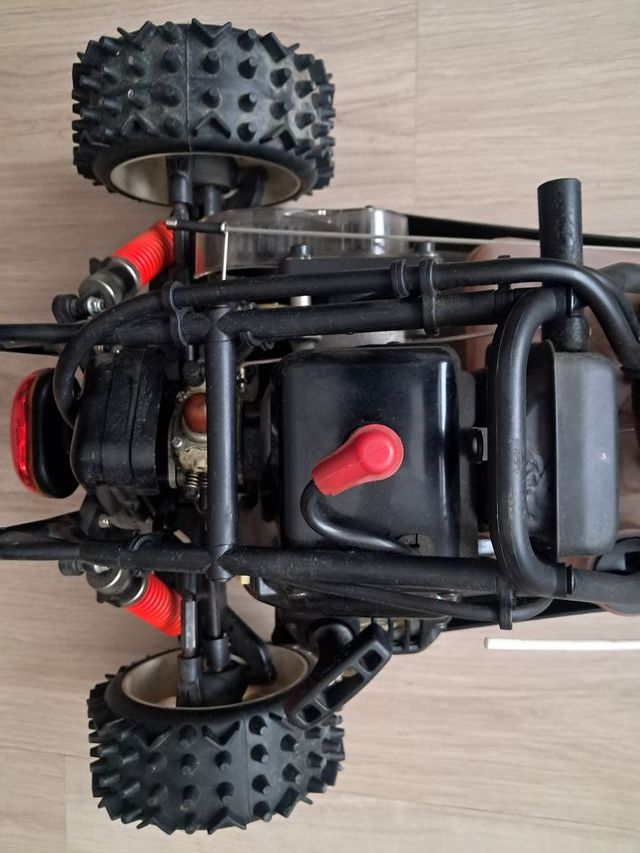 Coche RC a escala Motor gasolina G230RC Zenoah.