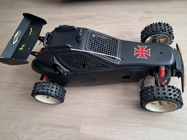 Coche RC a escala Motor gasolina G230RC Zenoah.