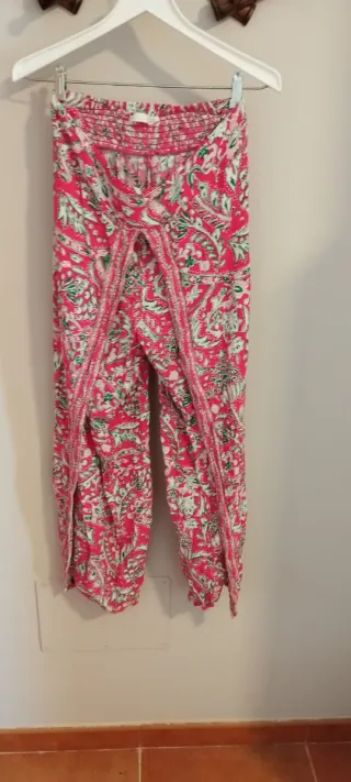 Pantalón ancho tipo pareo estampado