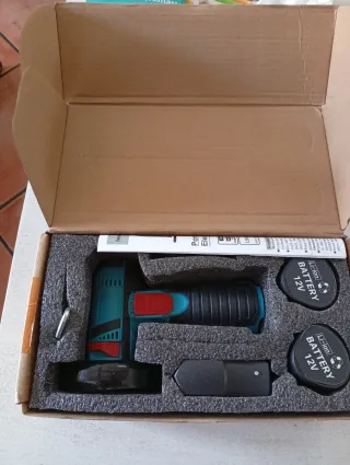 Mini amoladora 12V con 2 baterías de 12v y cargado