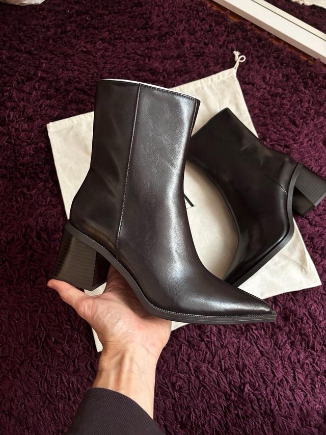 Botín Tacón Ancho Zara Negro