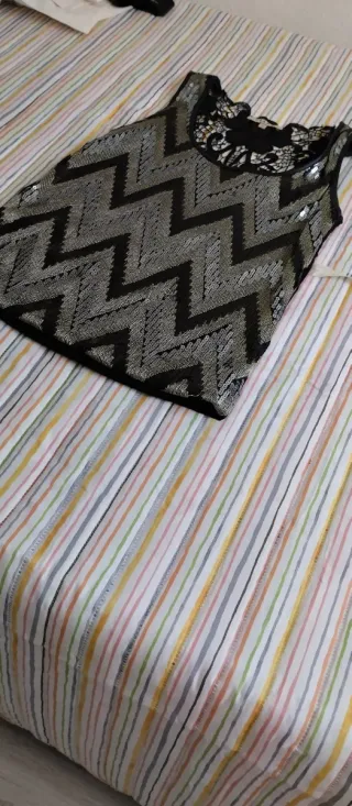 Blusa AZARA Talla L Negra Multicolor