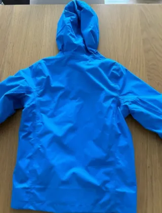 Chaqueta impermeable azul niños