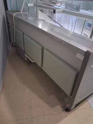 Vitrina expositora refrigerada