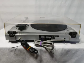 Tocadiscos Yamaha P-06