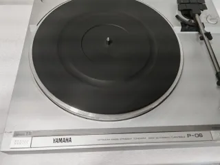 Tocadiscos Yamaha P-06