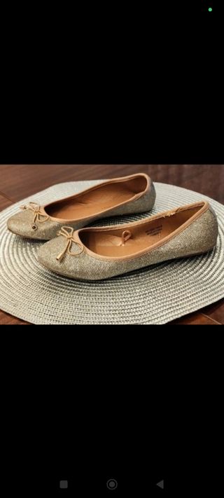 Sin estrenar! Bailarinas doradas con lazo