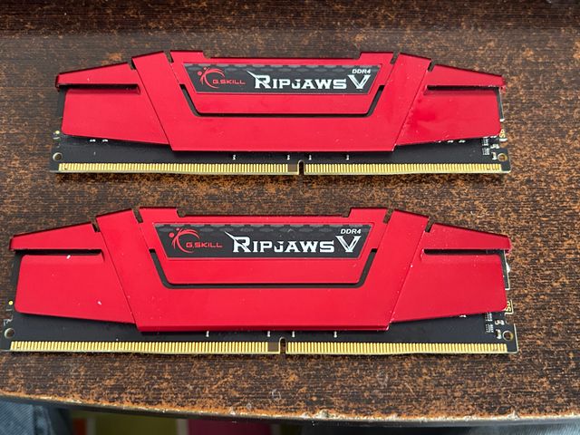 2x 8GB DDR4 G.Skill 2400Mhz RAM