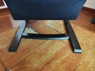 Sillón de Piel Negro y Madera. Recoger