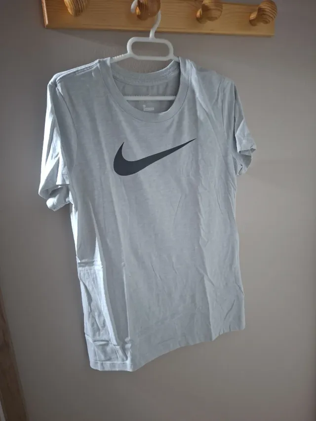 Camiseta Nike Gris mujer