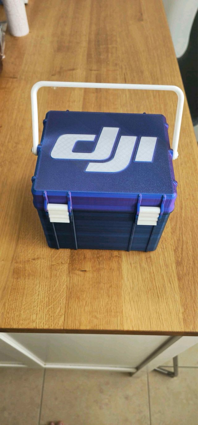 Caja DJI