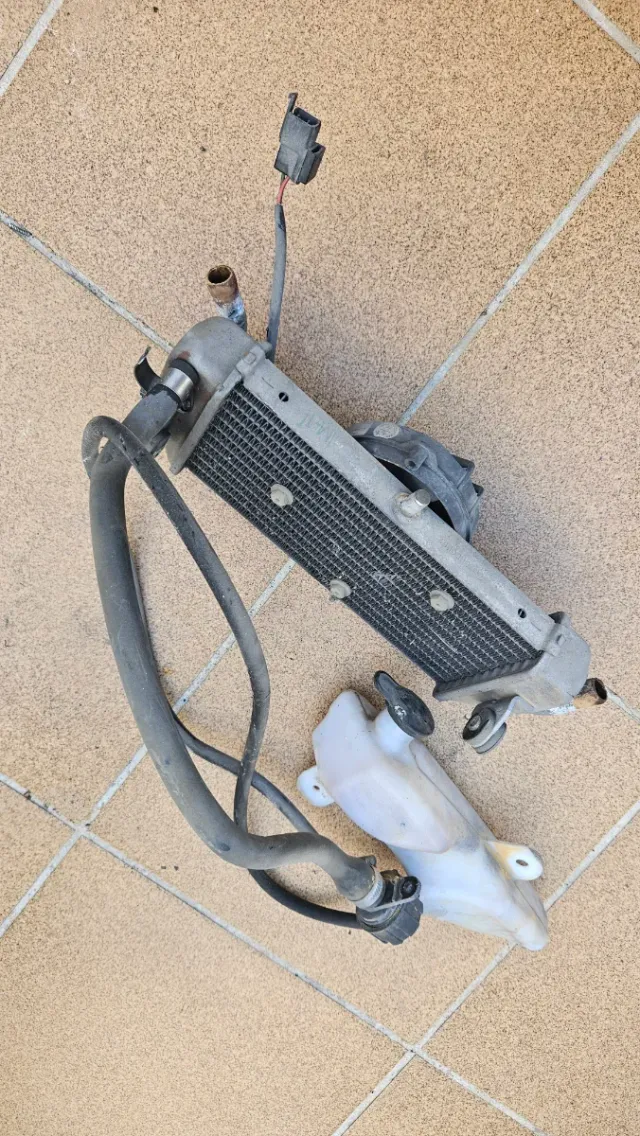 Radiado,electroventilador, basó expansión y tubos