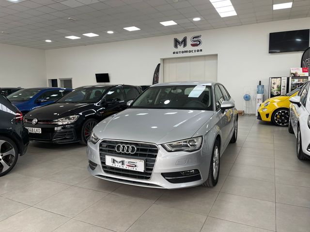 Audi A3 1.6 TDI 105 CV AMBITION 2013