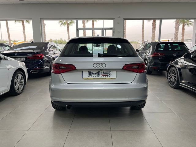 Audi A3 1.6 TDI 105 CV AMBITION 2013