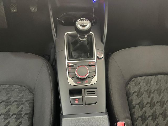 Audi A3 1.6 TDI 105 CV AMBITION 2013