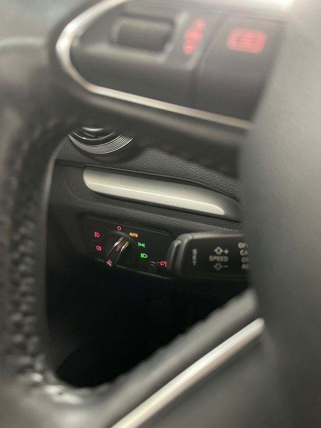 Audi A3 1.6 TDI 105 CV AMBITION 2013