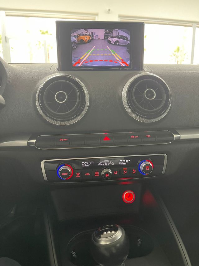 Audi A3 1.6 TDI 105 CV AMBITION 2013