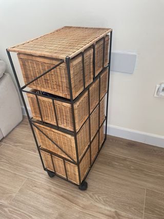Mueble 5 cajones mimbre y metal