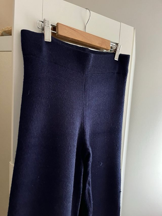 Pantalones calentitos azul marino sin usar