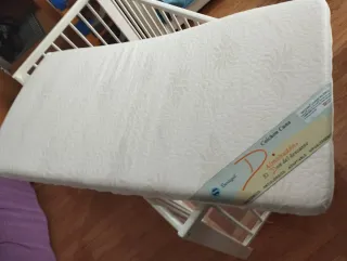 Cuna madera con colchón y funda