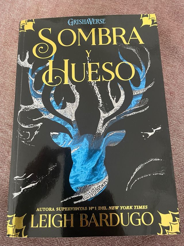 Sombra y hueso (Spanish Edition)