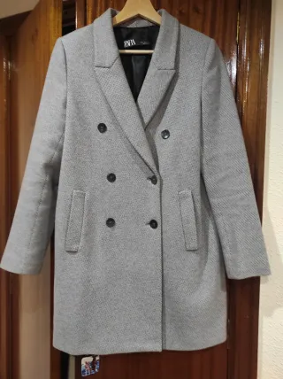 Abrigo Zara gris talla M