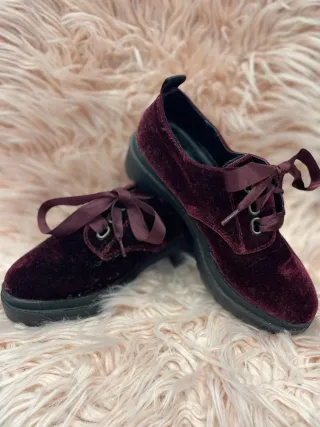 Mocasines de terciopelo burdeos