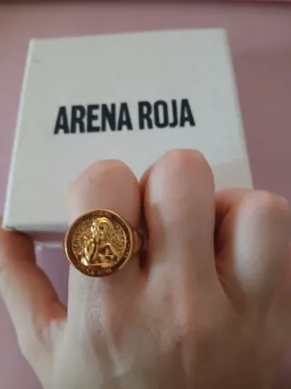 Anillo Arena Roja Guardian Angel Dorado