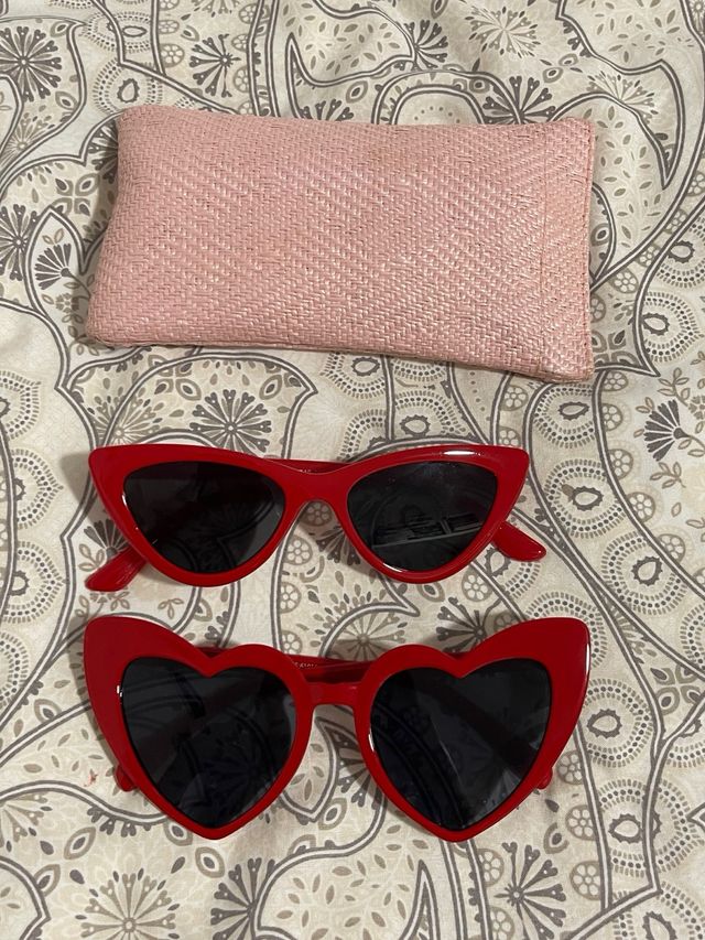 Gafas de sol vintage corazón rojas