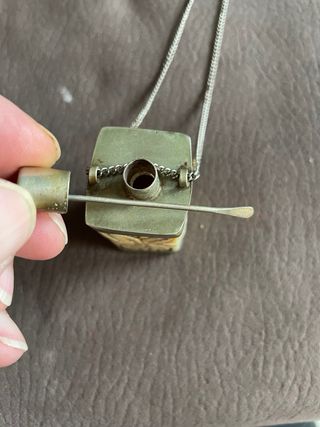 Porta tabacco antico intagliato