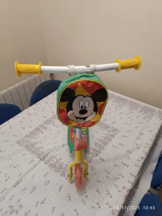 Patinete infantil Mickey Mouse