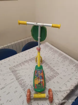 Patinete infantil Mickey Mouse