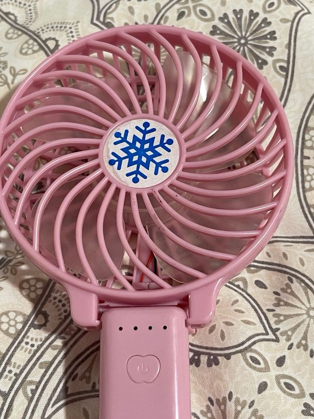 Abanico de mano plegable rosa