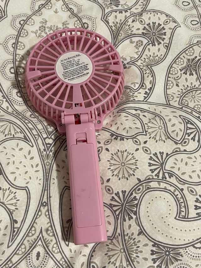 Abanico de mano plegable rosa